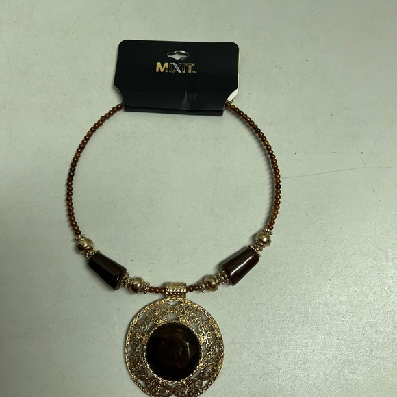 MIXIT Women's, Brown 16" Pendant Necklace‎ One Size - Picture 3 of 3